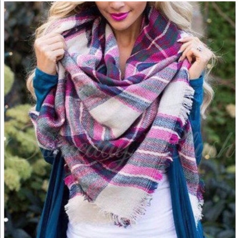 MUST GO, SALE ENDS 12/28 Plaid Scarf